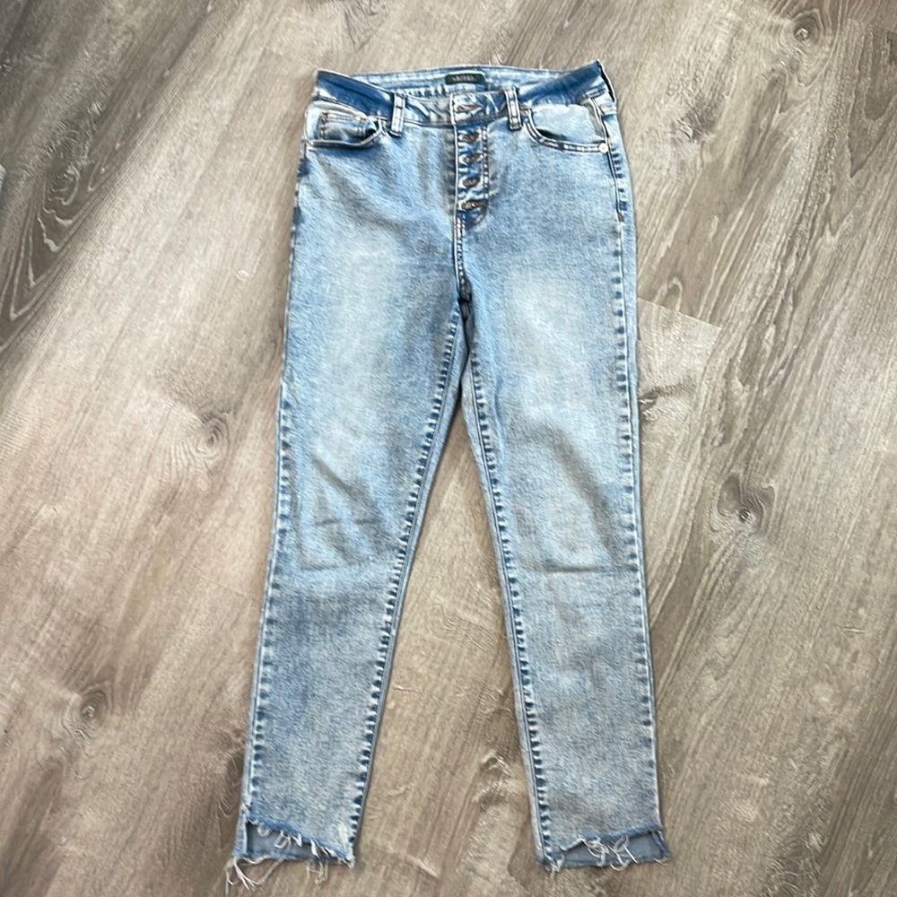 Wild Fable size 6 acid wash jean